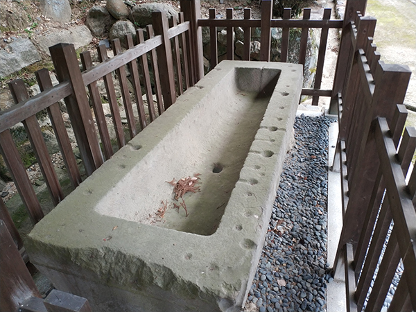 安福寺の竹割形石棺