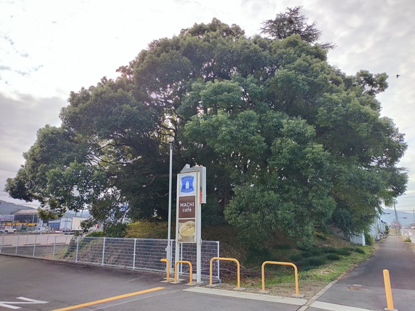 稲荷山古墳