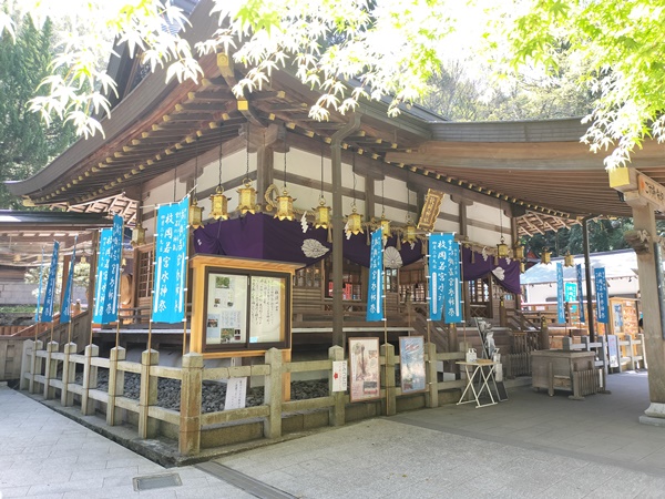 枚岡神社